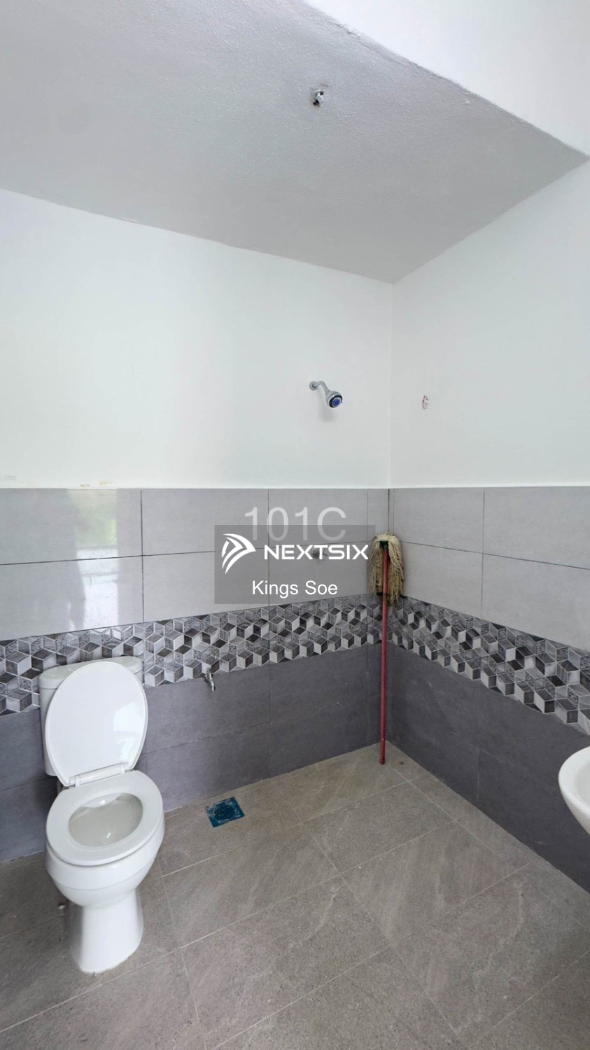 2-sty Terrace/Link House For Rent in Klang Selangor - Image 13