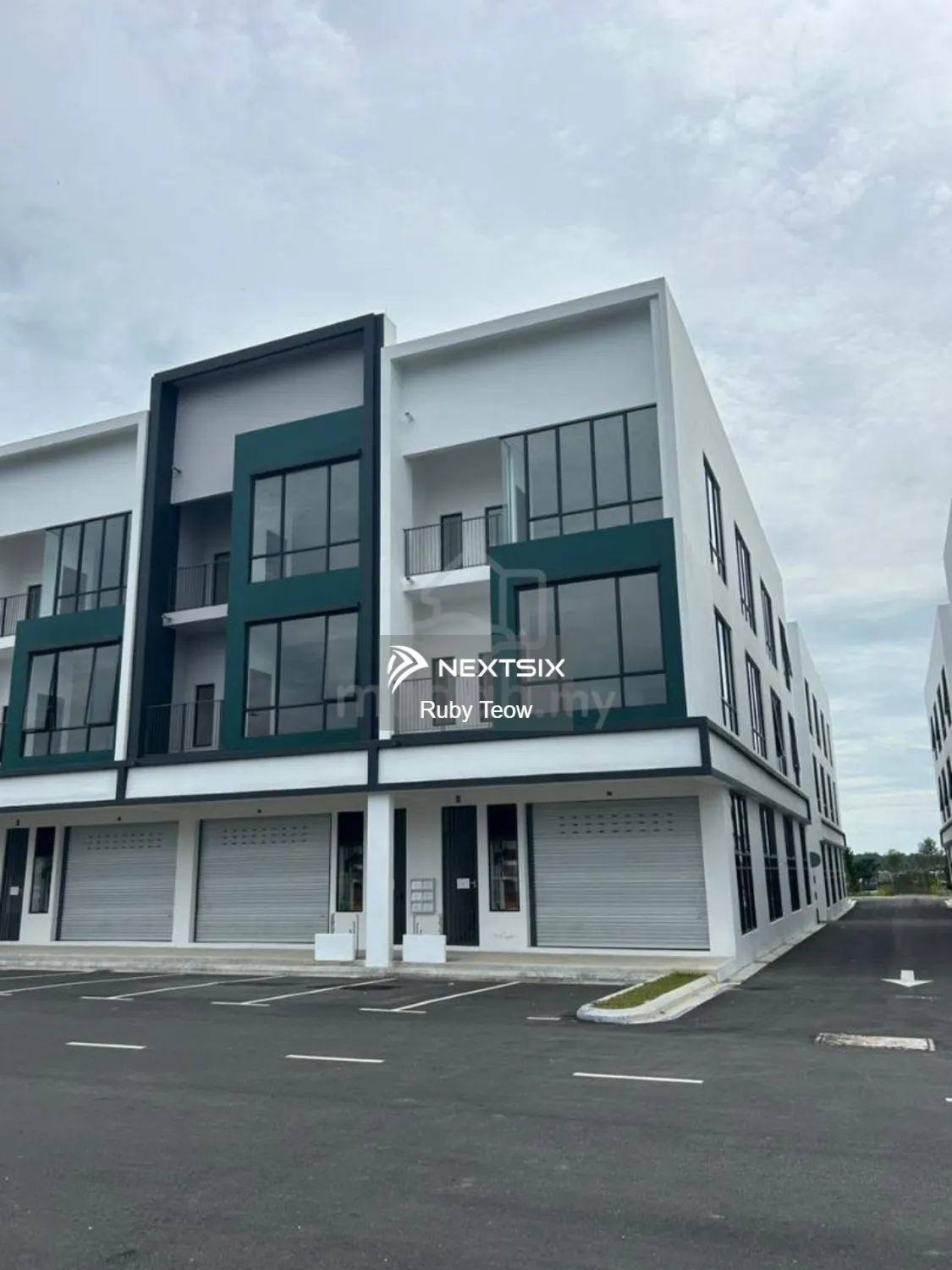 Emerald Crest Austin - 3 Storey Shop Lot for Rent