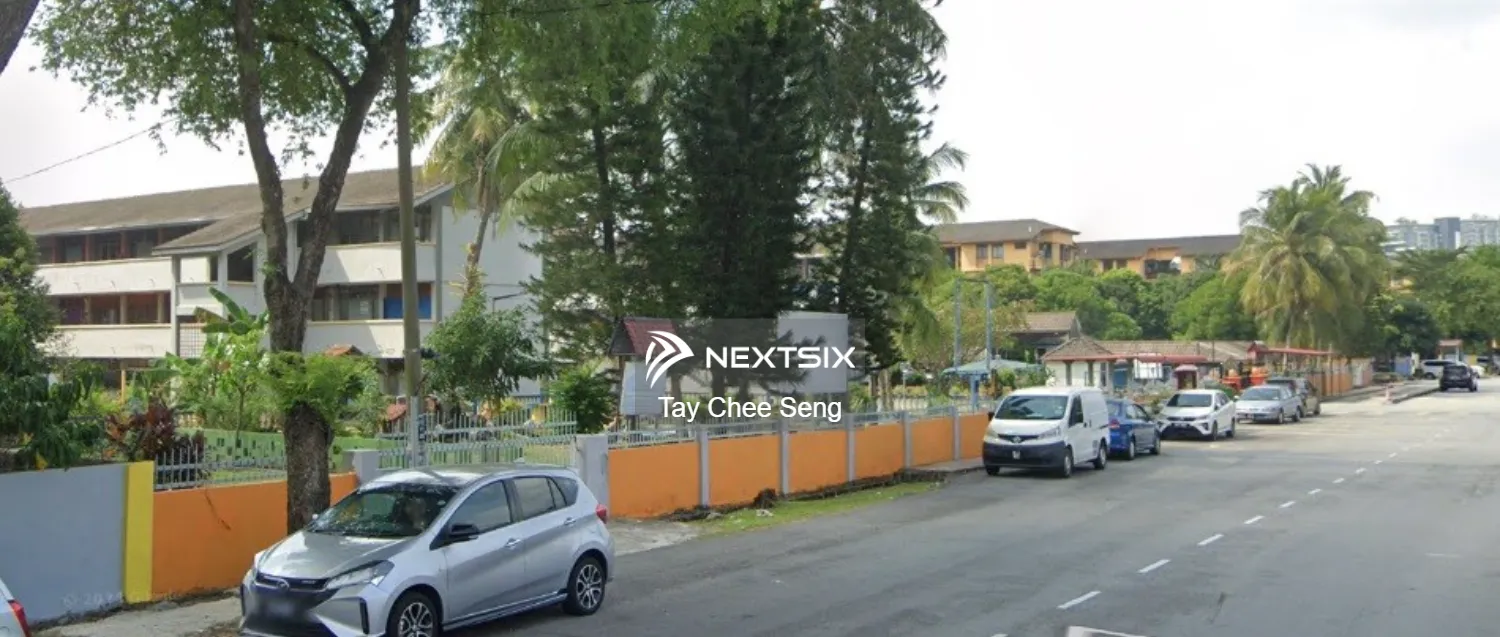 2-sty Terrace/Link House For Sale in Bandar Sunway Selangor - Image 2