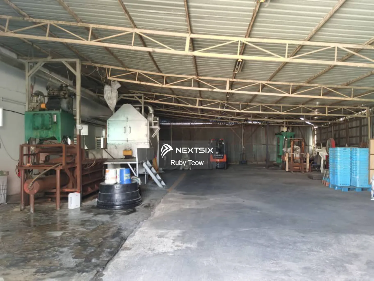 Taman Kota Puteri - 1.5 Storey Semi-Detached Factory for Rent
