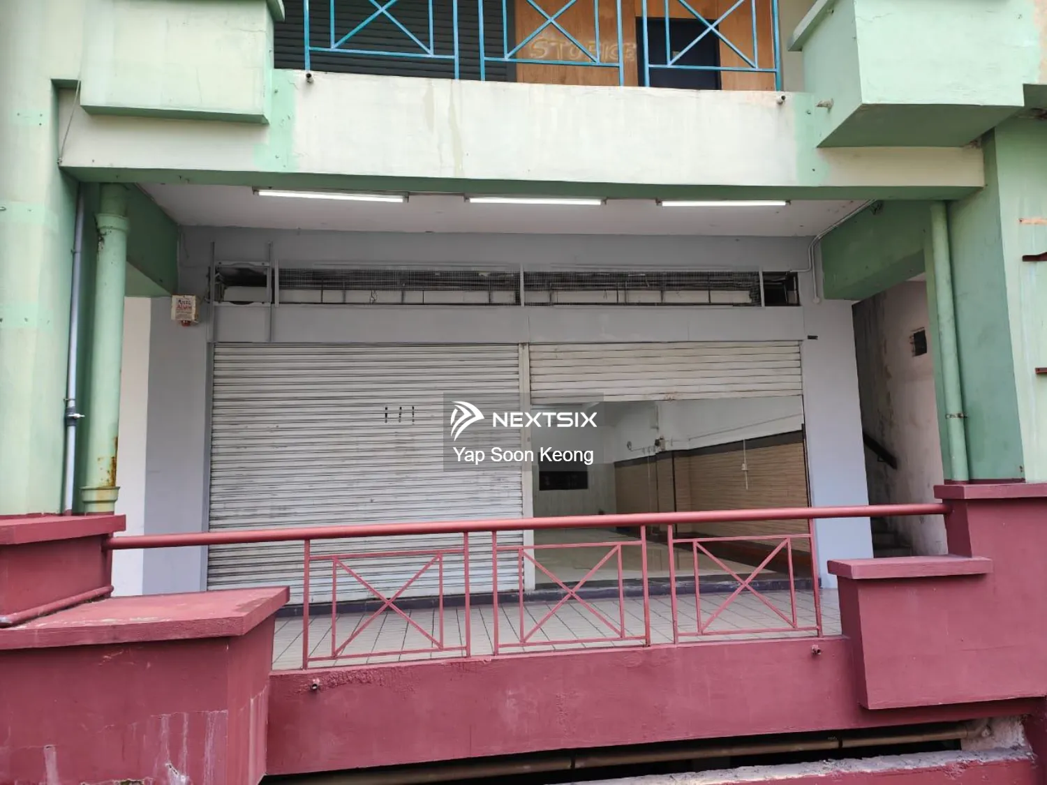 Api-api center