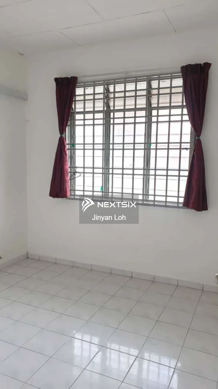 1-sty Terrace/Link House For Rent in Gelang Patah Johor - Image 8