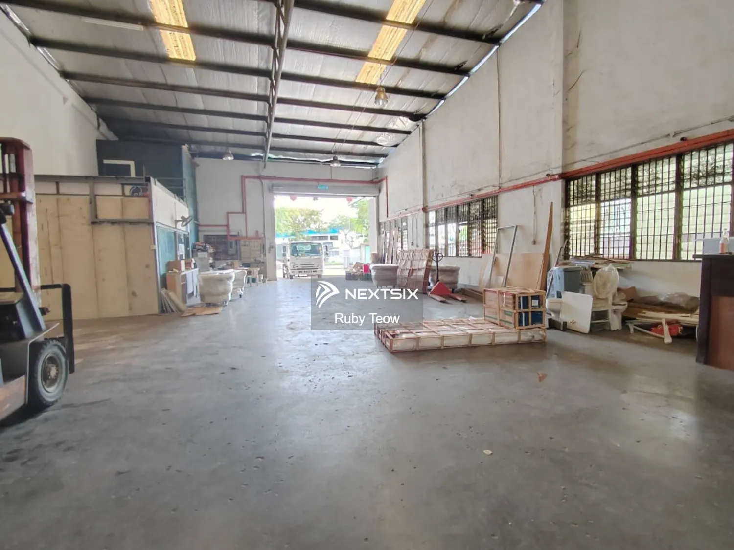 Taman Desa Cemerlang - 1.5 Storey Terrace Factory for Rent