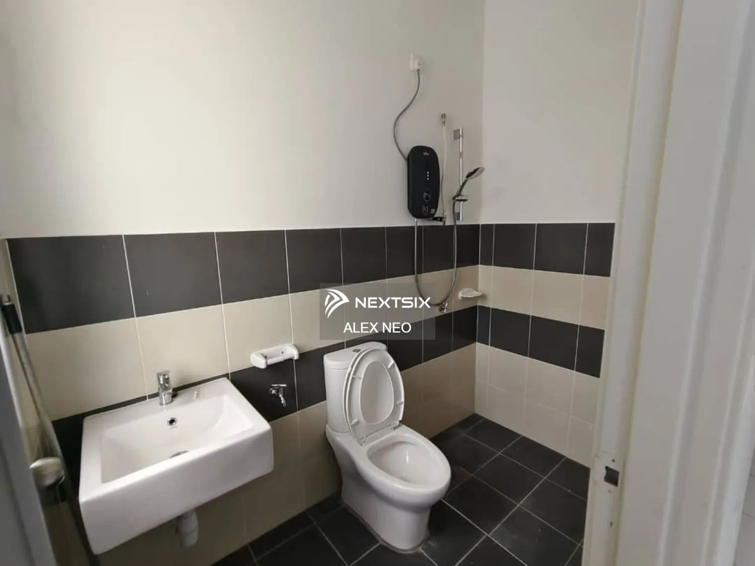 2-sty Terrace/Link House For Sale in Pasir Gudang Johor - Image 6