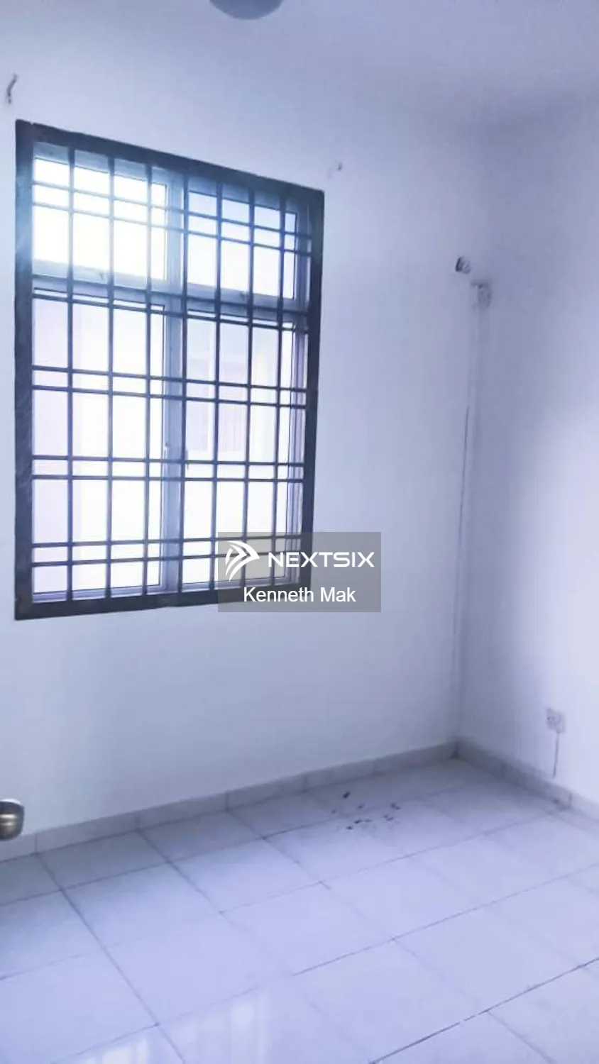 2-sty Terrace/Link House For Sale in Setia Indah Johor - Image 4