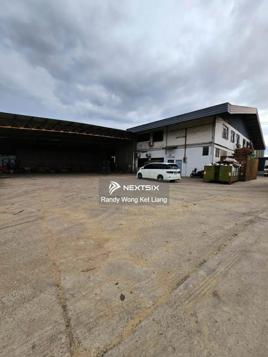 SPACIOUS WAREHOUSE FOR RENT @ Near Menggatal