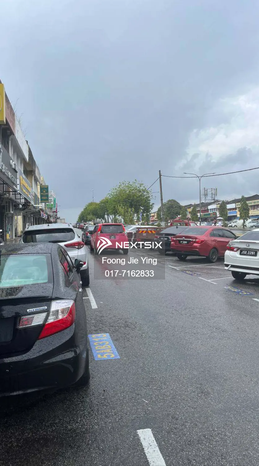 Taman Ungku Tun Aminah, 2 Storey Shop Lot