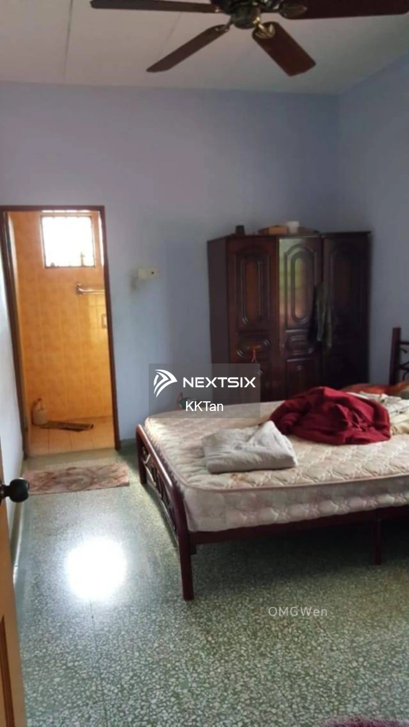 2-sty Terrace/Link House For Sale in Klang Selangor - Image 8