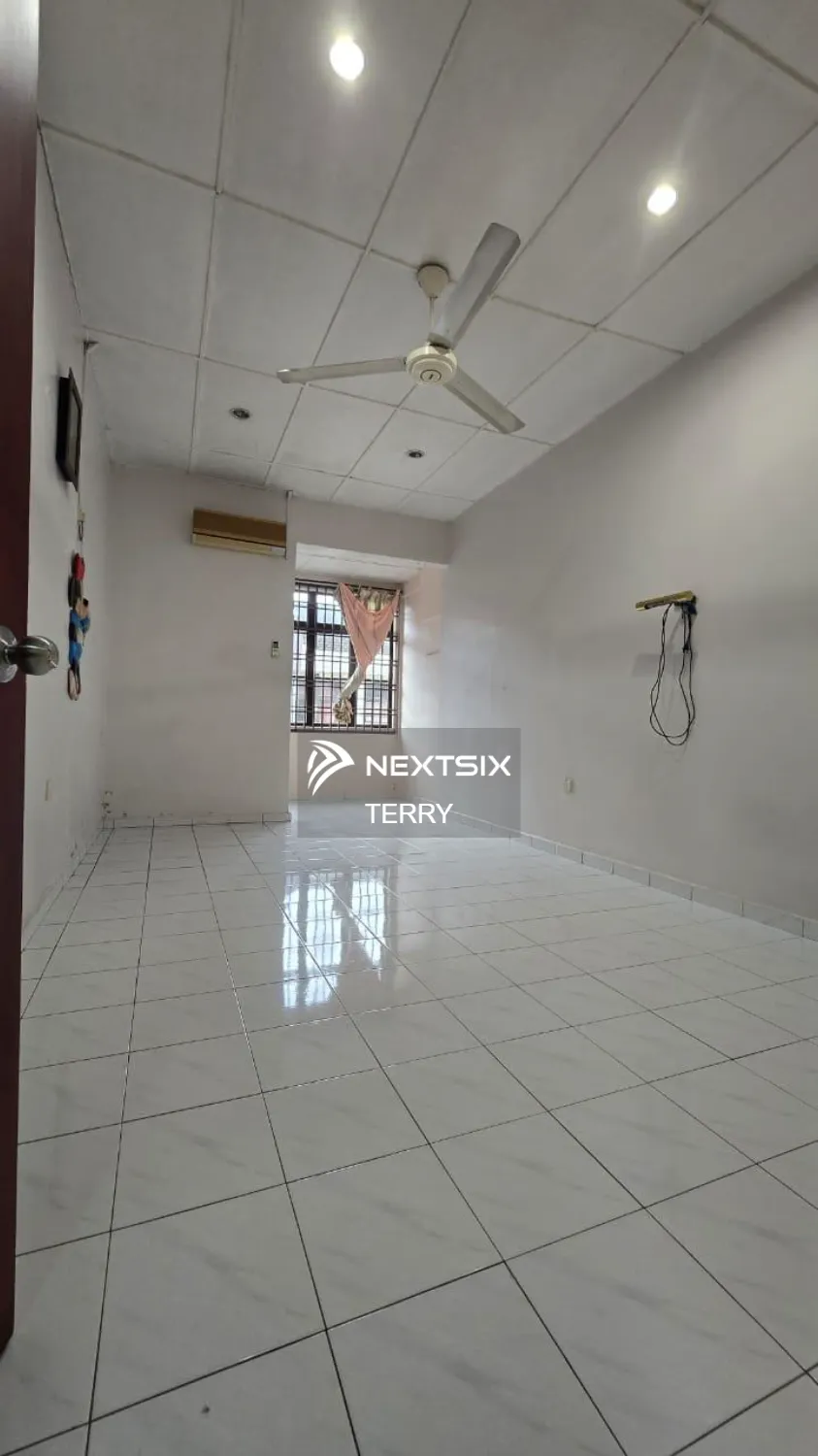 2-sty Terrace/Link House For Rent in Ulu Tiram Johor - Image 12