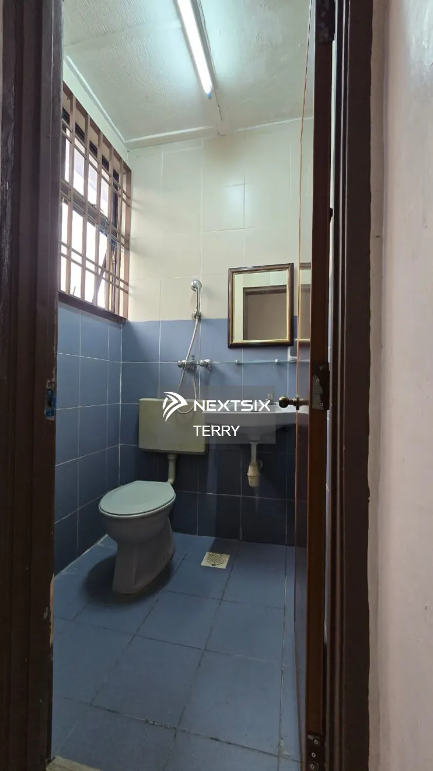 2-sty Terrace/Link House For Rent in Ulu Tiram Johor - Image 16