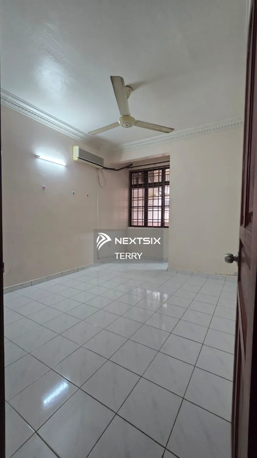 2-sty Terrace/Link House For Rent in Ulu Tiram Johor - Image 6