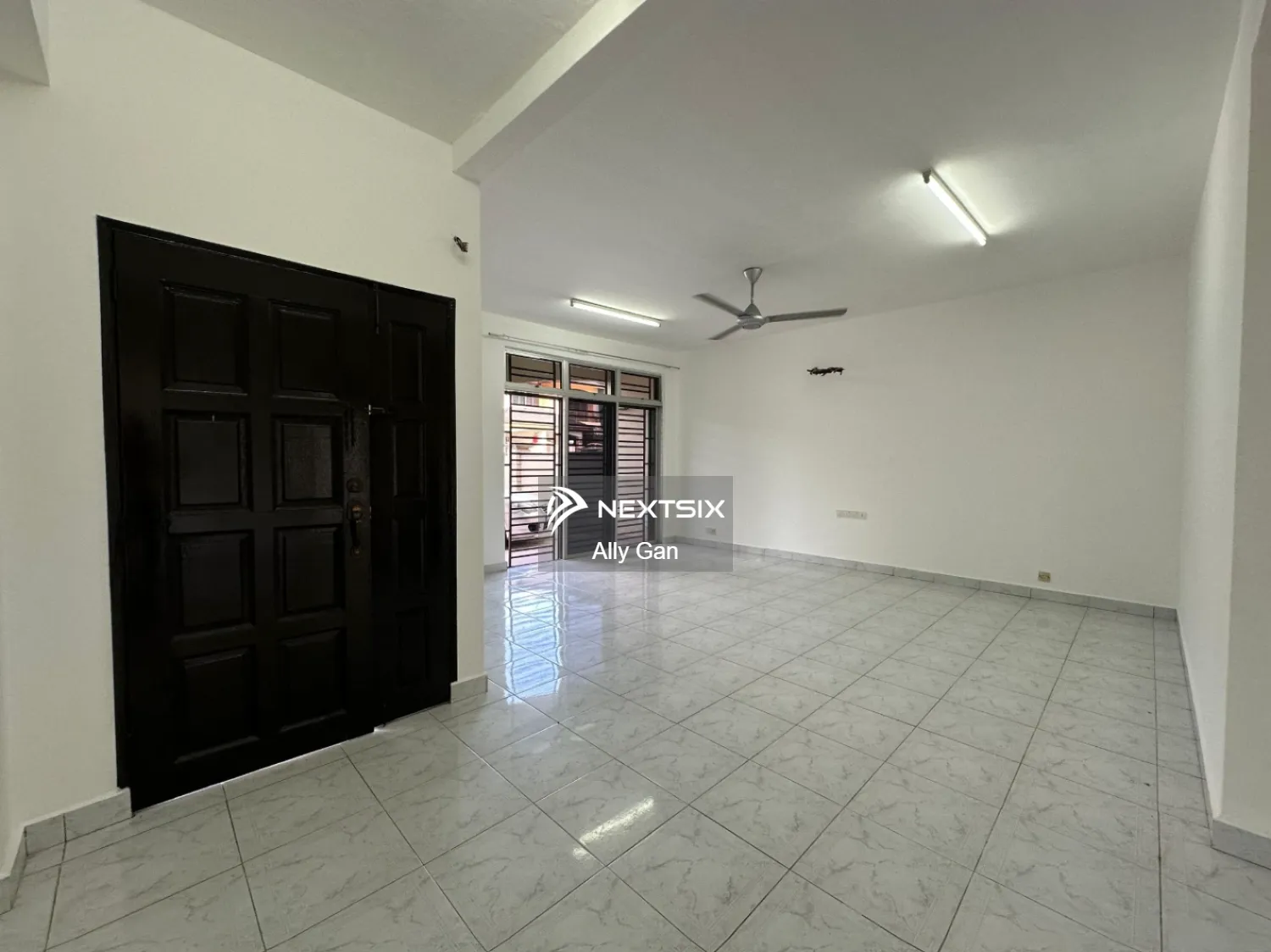 Semi-detached House For Sale in Gelang Patah Johor - Image 10