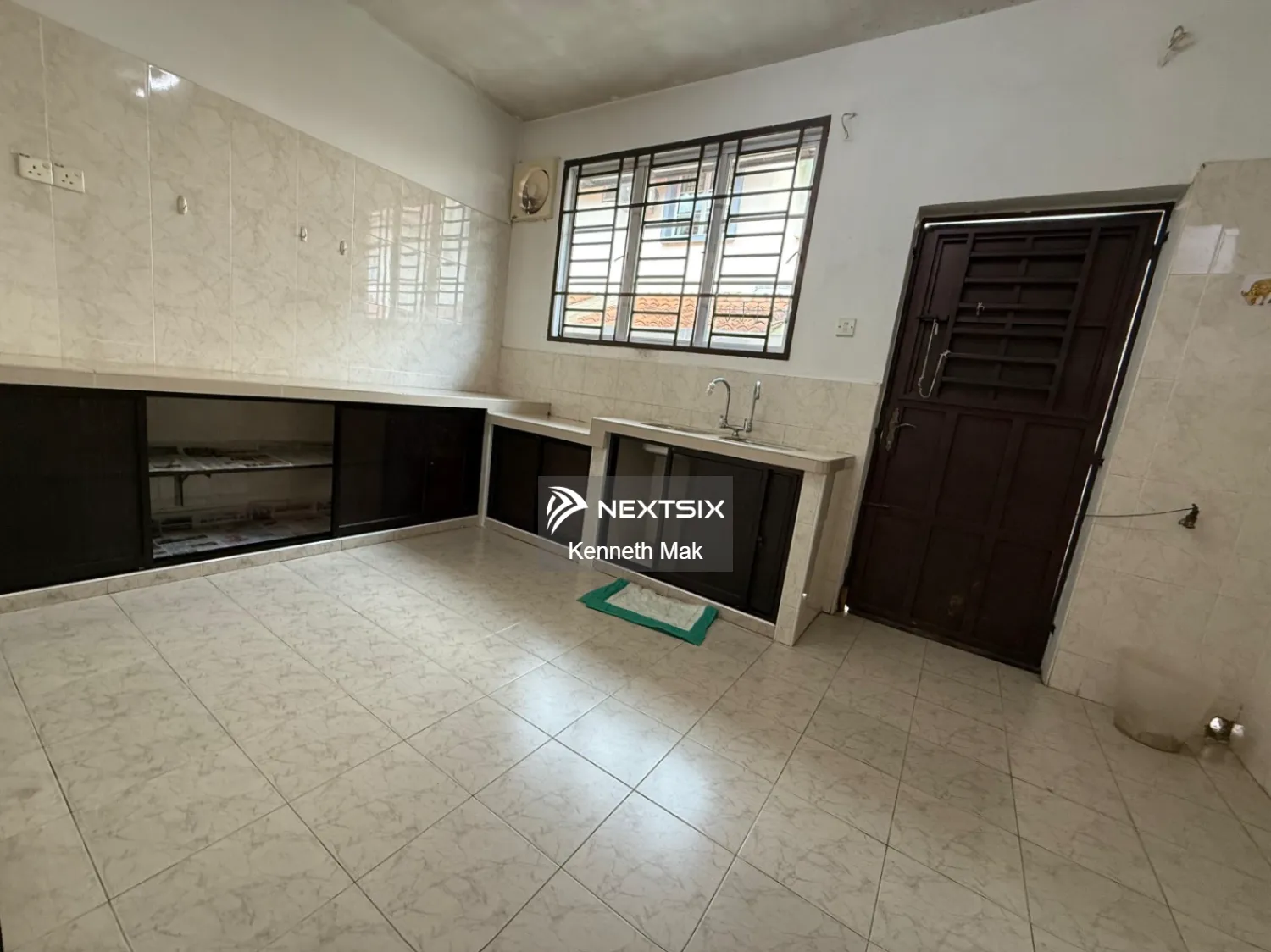 Semi-detached House For Sale in Ulu Tiram Johor - Image 9