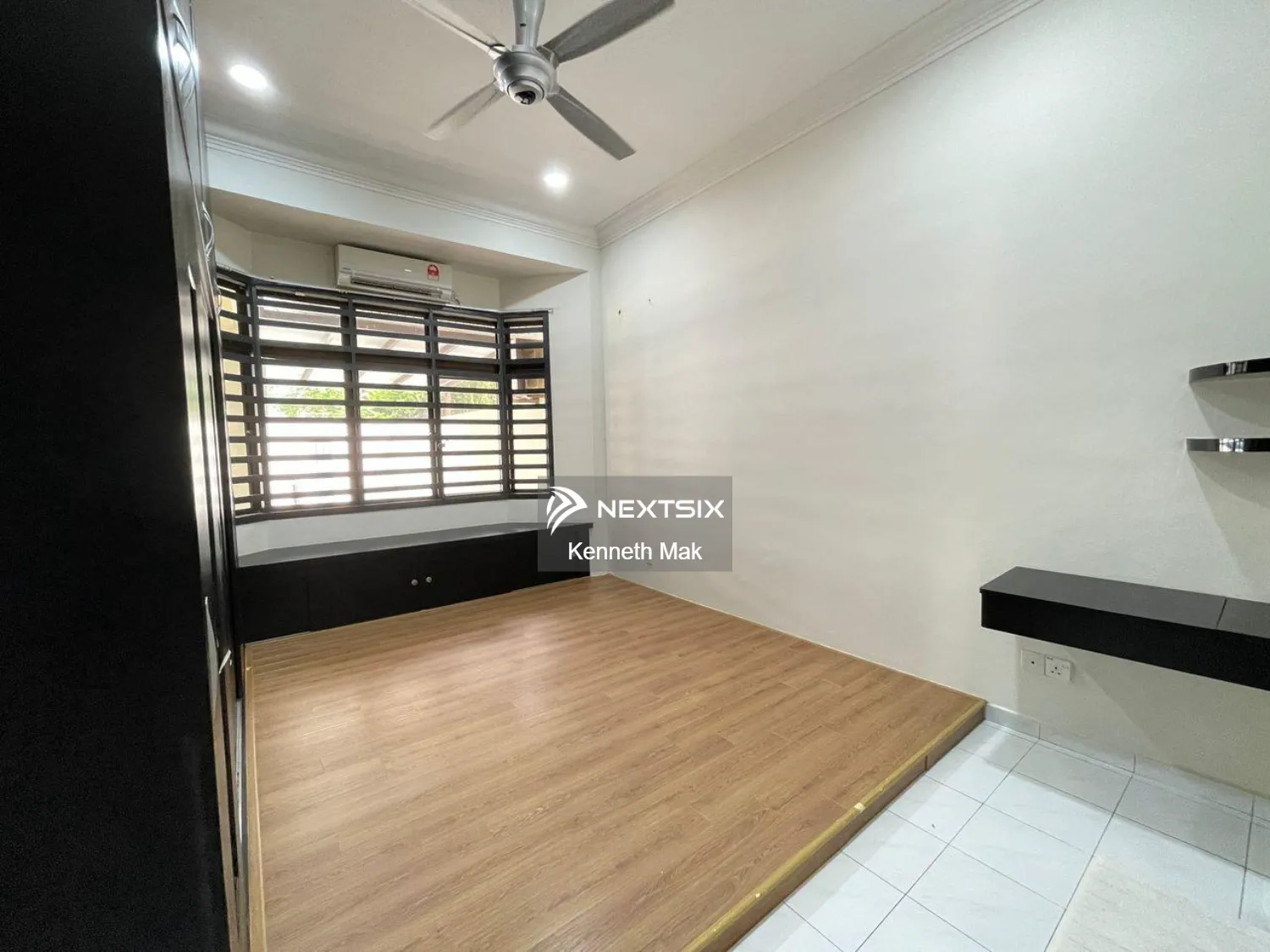 FULLY RENO 1.5 Storey CORNER @ Taman Rinting - 5 Min to Mydin