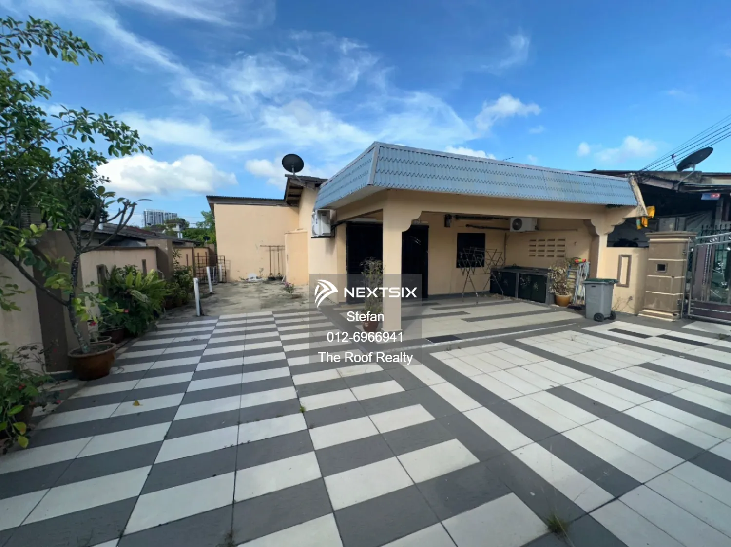 Jalan Ronggeng TamanNesa,Skudai, Johor,Single Storey End Lot , Full Loan