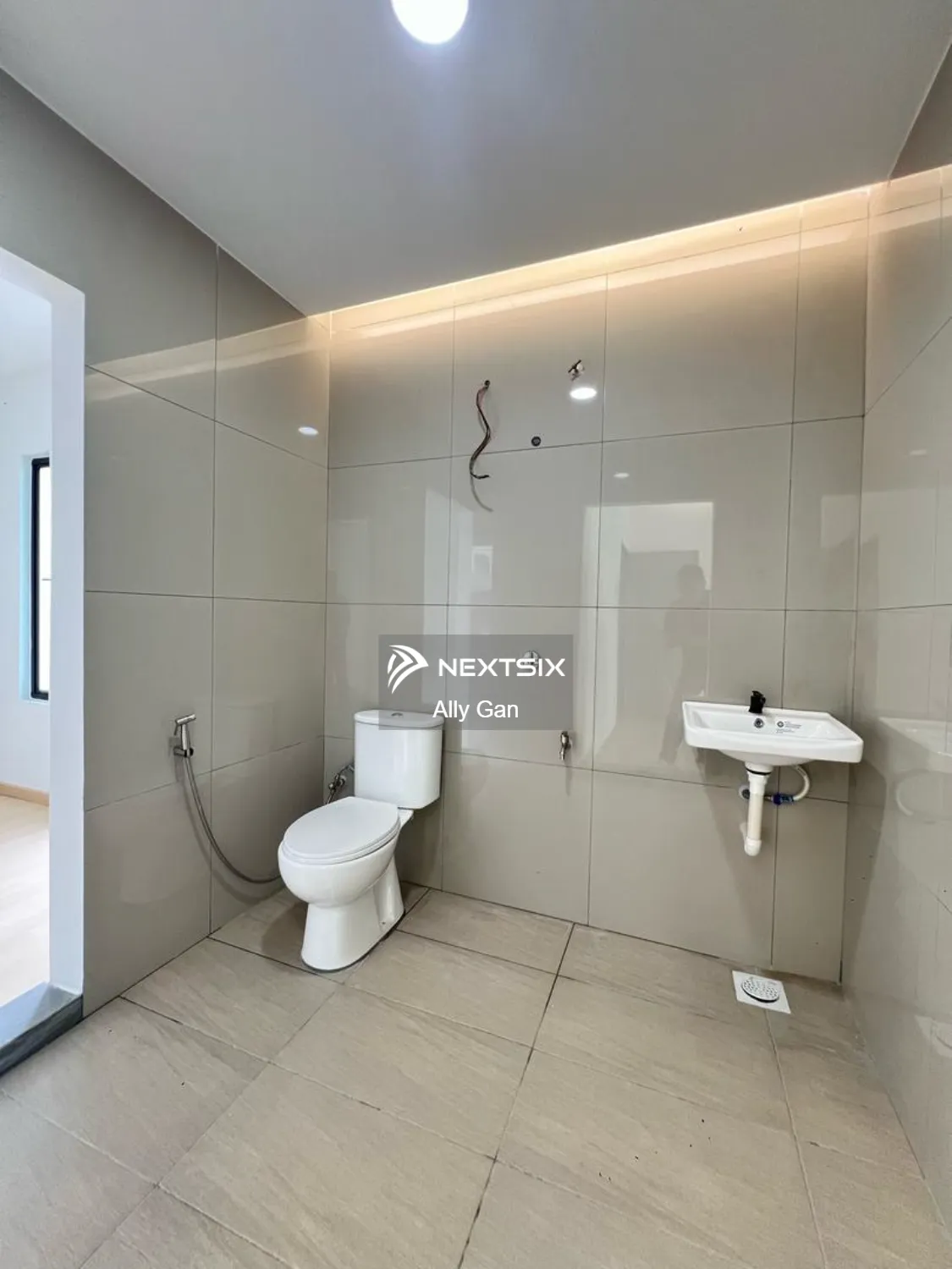 Semi-detached House For Sale in Johor Bahru Johor - Image 8