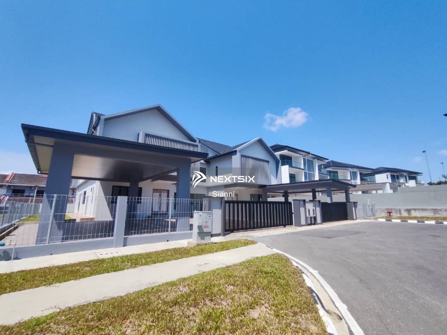 Semi-detached House For Sale in Kuching Sarawak - Image 6