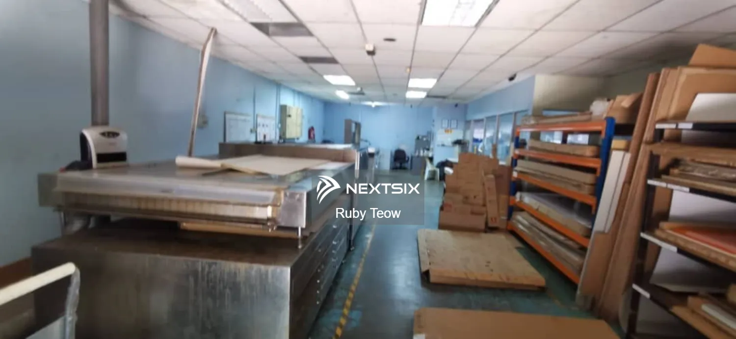 Taman Desa Cemerlang - 1.5 Storey Terrace Factory for Rent