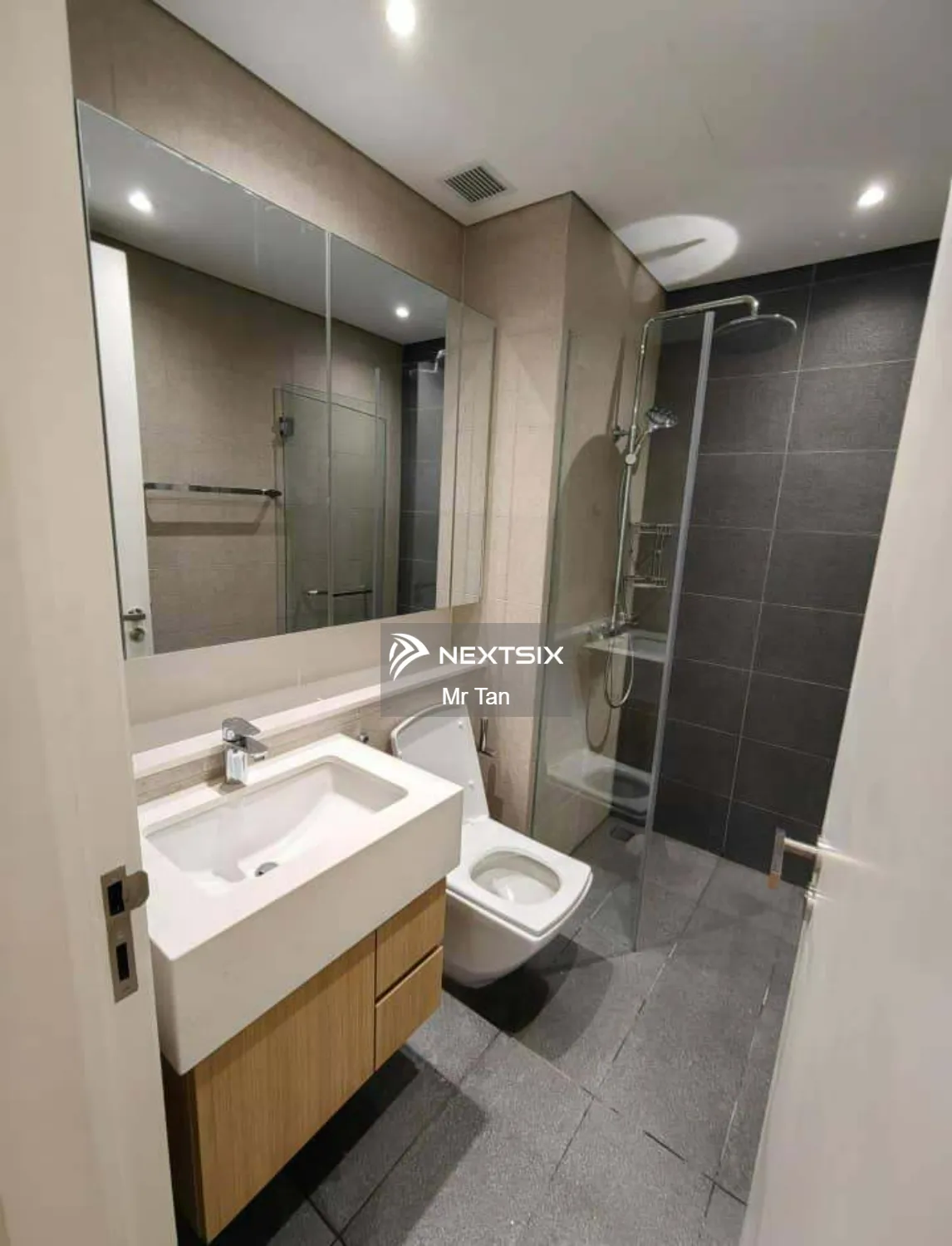 Serviced Residence For Sale in KL City Wilayah Persekutuan Kuala Lumpur - Image 9