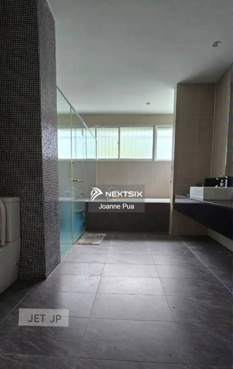 Semi-detached House For Sale in Klang Selangor - Image 10