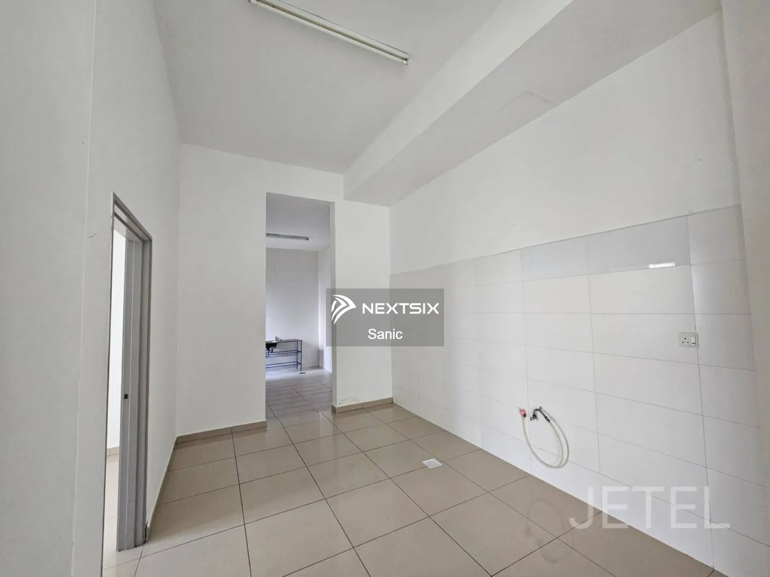 Semi-detached House For Sale in Klang Selangor - Image 6