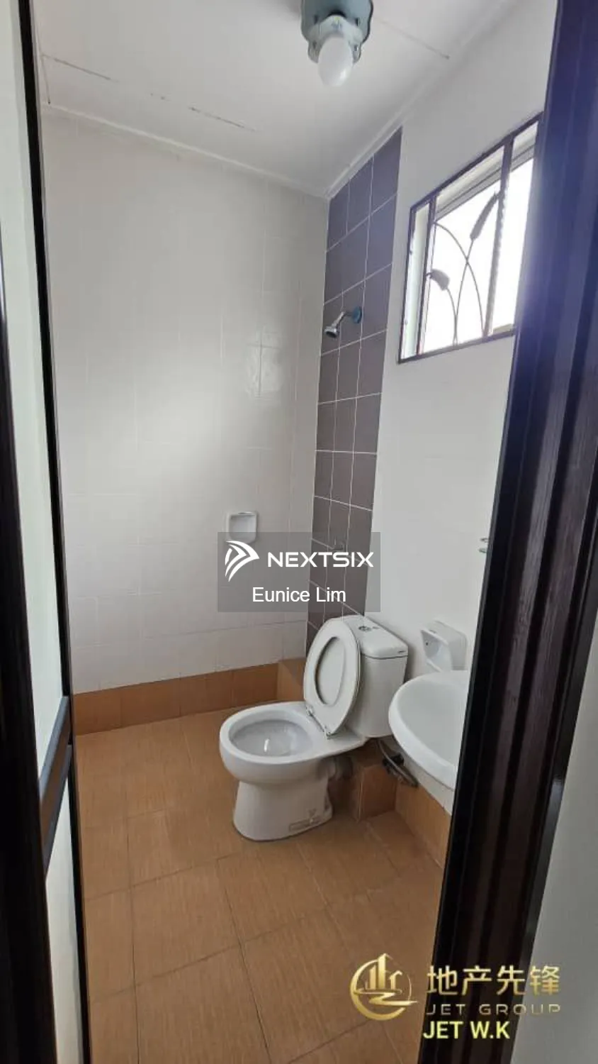 2-sty Terrace/Link House For Sale in Klang Selangor - Image 12