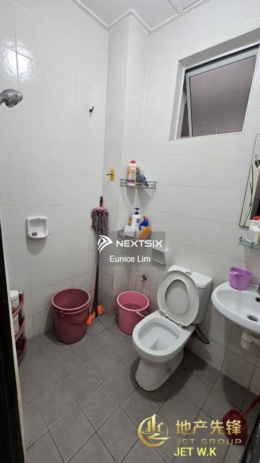 2-sty Terrace/Link House For Sale in Klang Selangor - Image 7