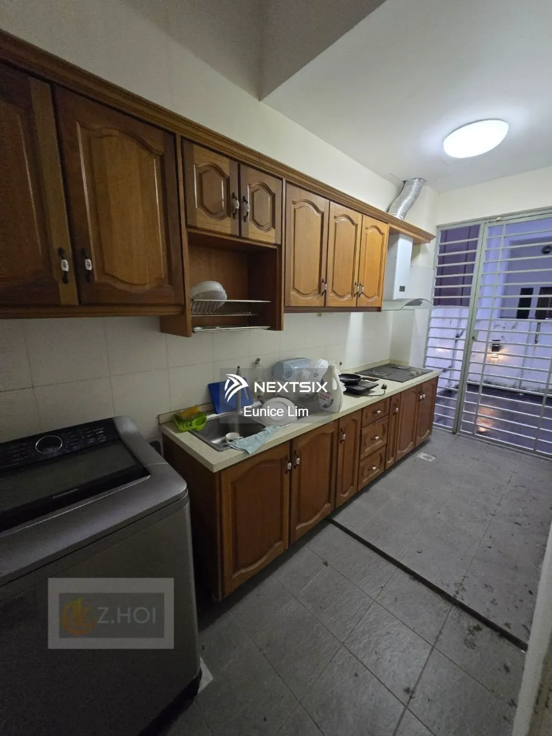 Below bank value,Super value buy. 2 sty cluster semi D, renovated, bandar parkland, klang.