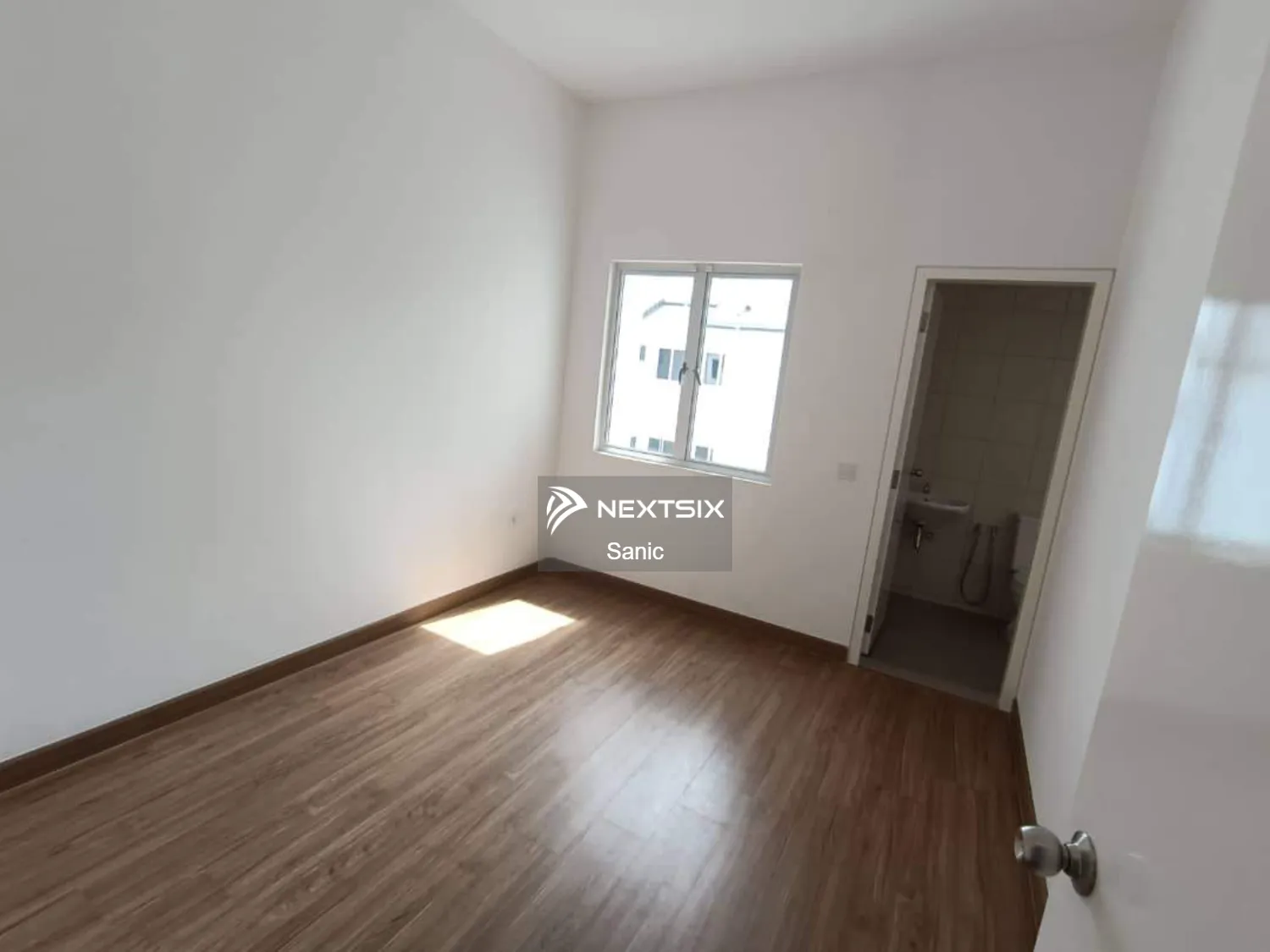 Super value buy, below market, brand new 2 storey terrace original condition for sale