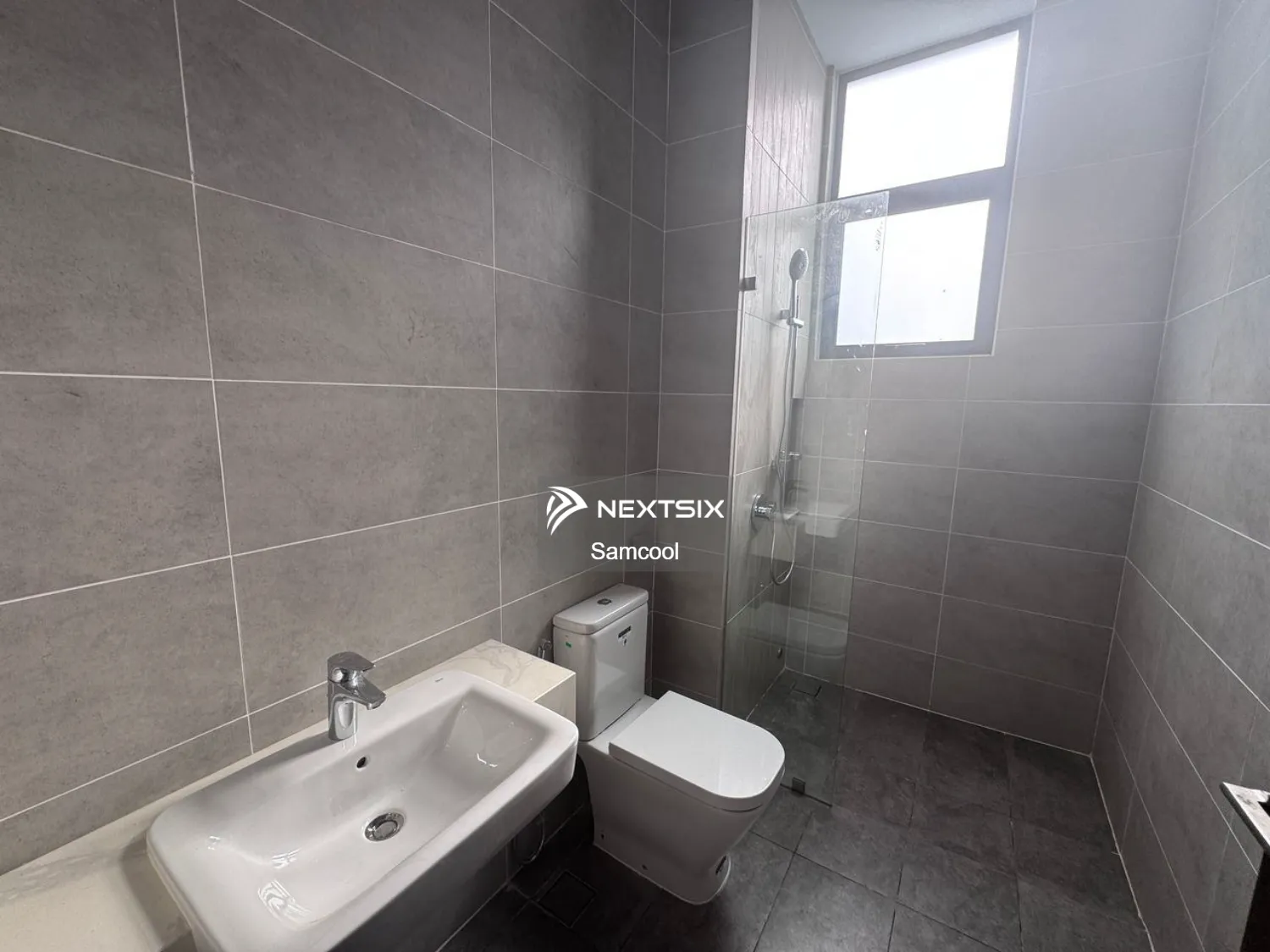 Semi-detached House For Sale in Klang Selangor - Image 16