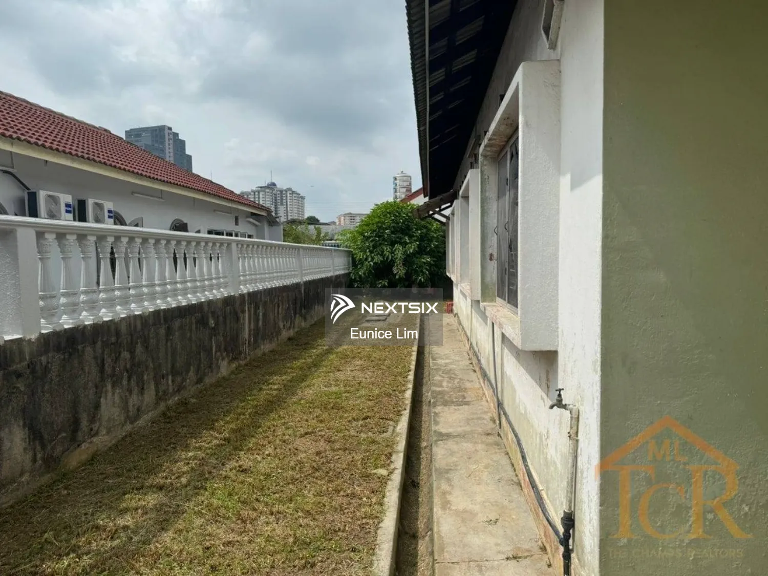 Semi-detached House For Sale in Klang Selangor - Image 8
