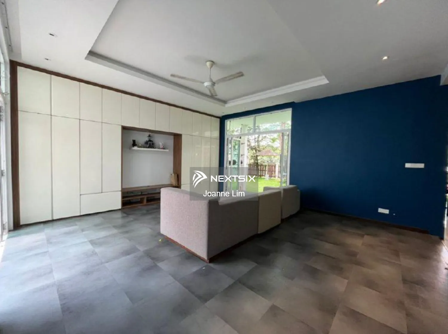 Limited 3 Storey well kept luxury bungalow with lift and private swimming pool for sale.