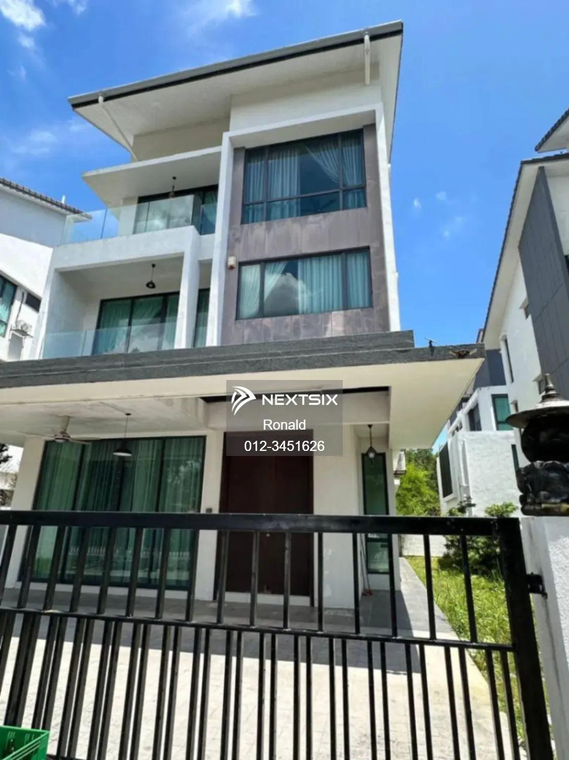 Puncak Alam Jaya 3Storey Bungalow Residence