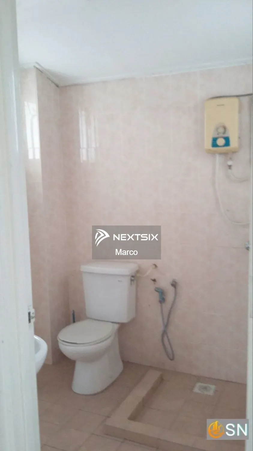 2.5-sty Terrace/Link House For Sale in Klang Selangor - Image 6