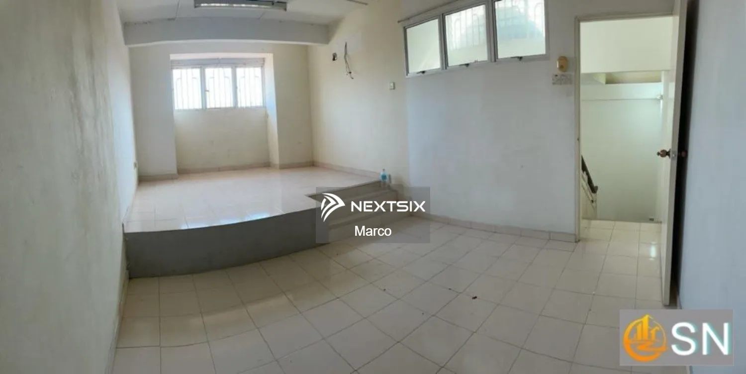 2.5-sty Terrace/Link House For Sale in Klang Selangor - Image 9