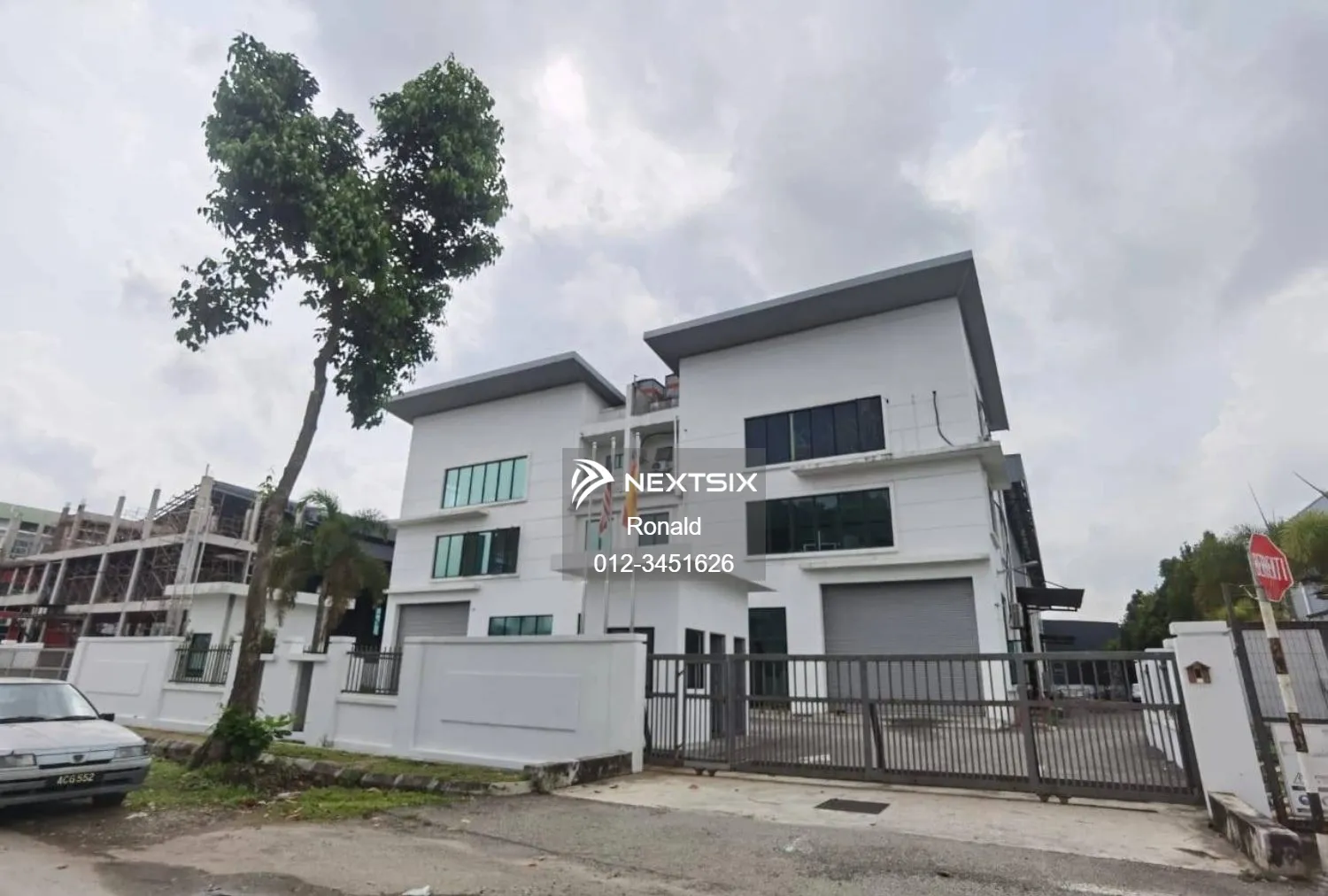 Semi-D Warehouse / Factory with Office Puncak Alam For Rent