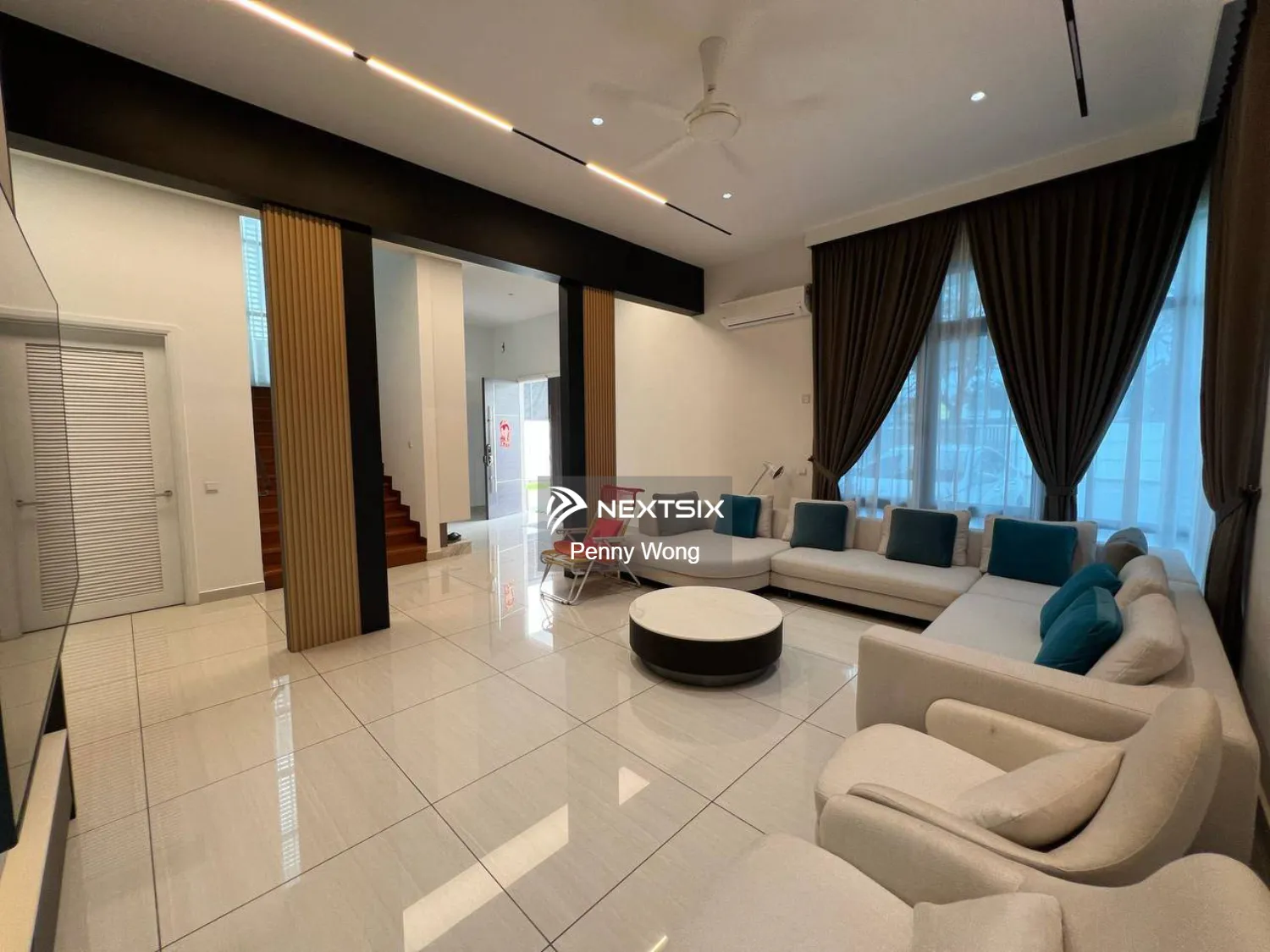 Setia Tropika 超大 Bungalow