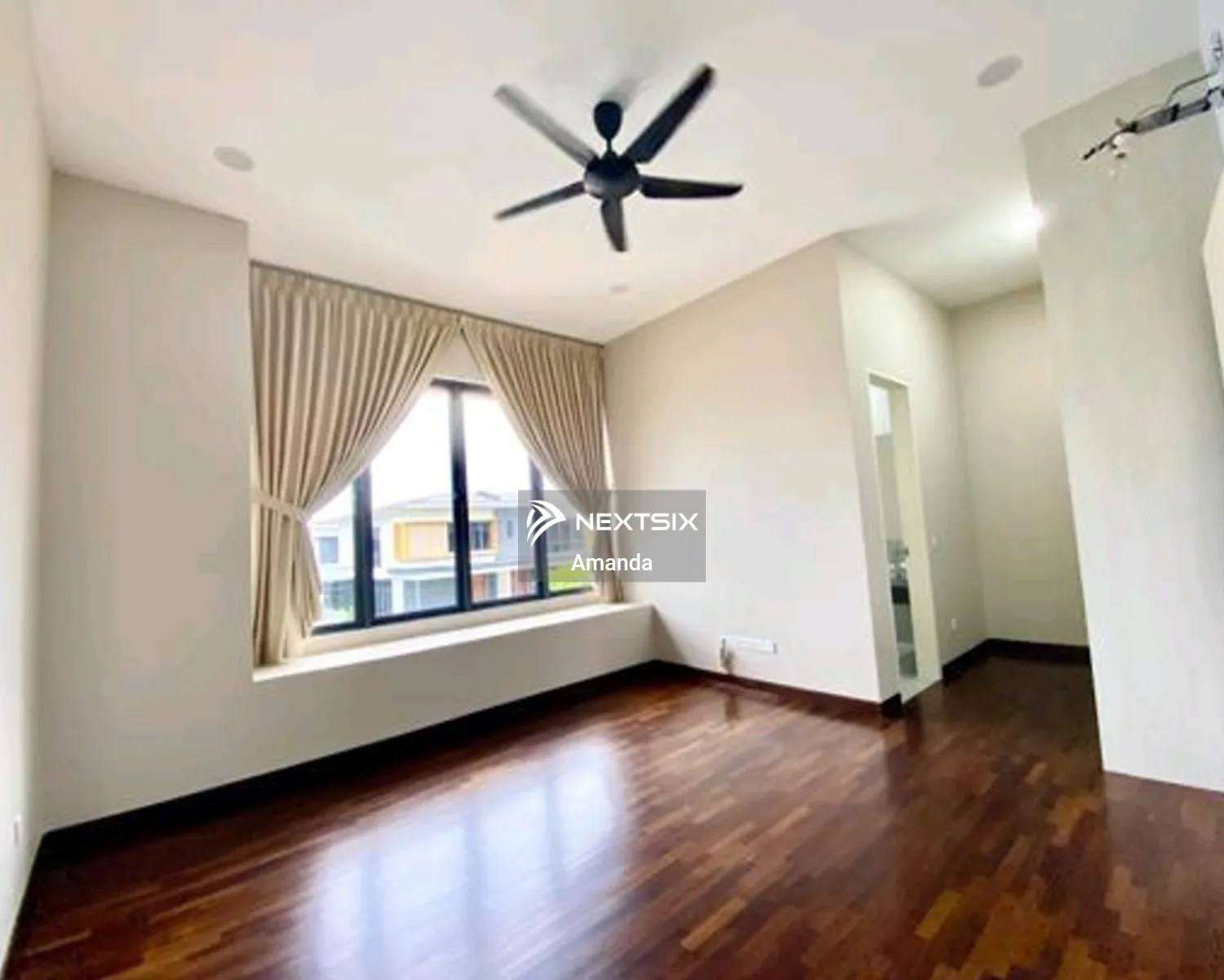 Semi-detached House For Sale in Setia Alam Selangor