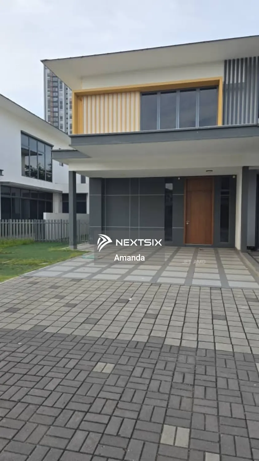 Semi-detached House For Sale in Setia Alam Selangor - Image 2
