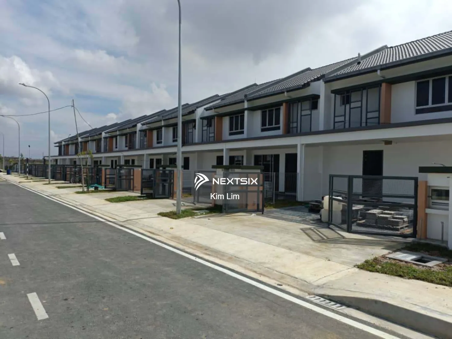 Super value buy, below market, brand new 2 storey terrace original condition for sale