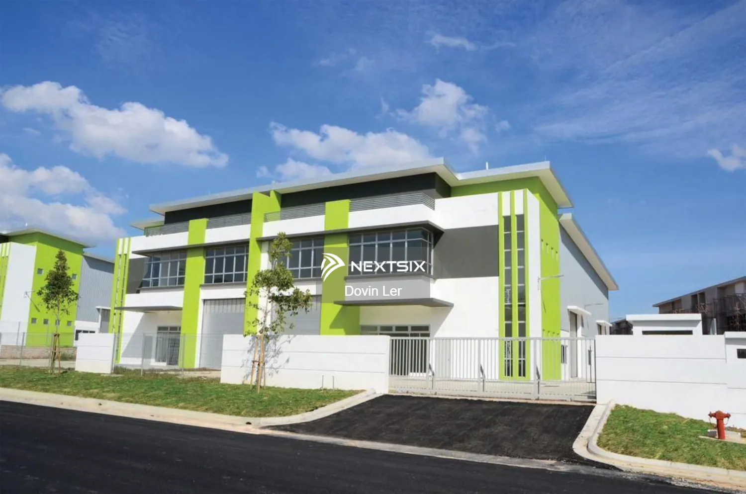 Johor Bahru~Taman Impian Emas 1.5 Storey Semi D Factory-FOR RENT|新山区金山园1.5层半独立工厂～出售