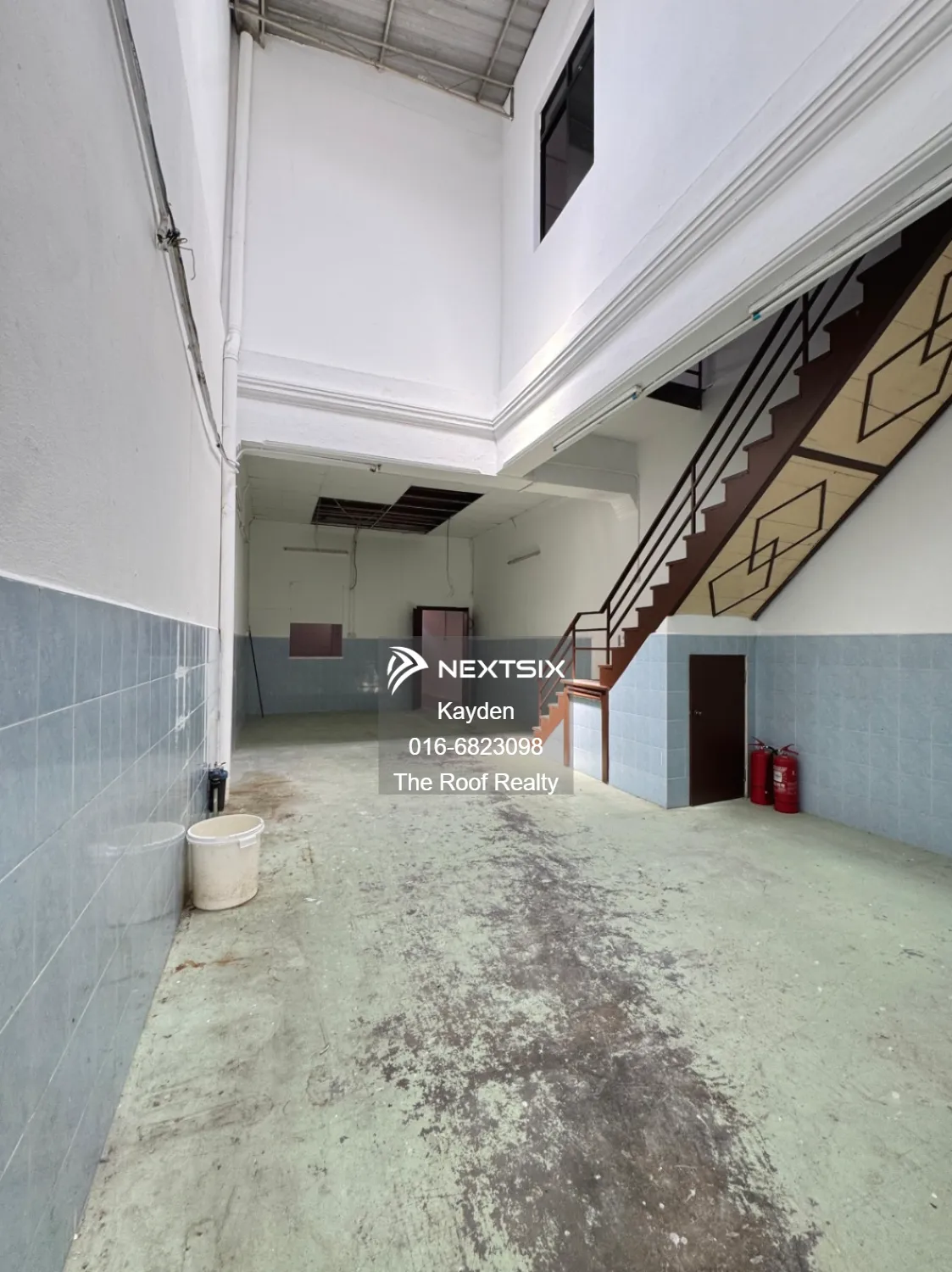 2 Storey Shop House Located at Jalan Hutton