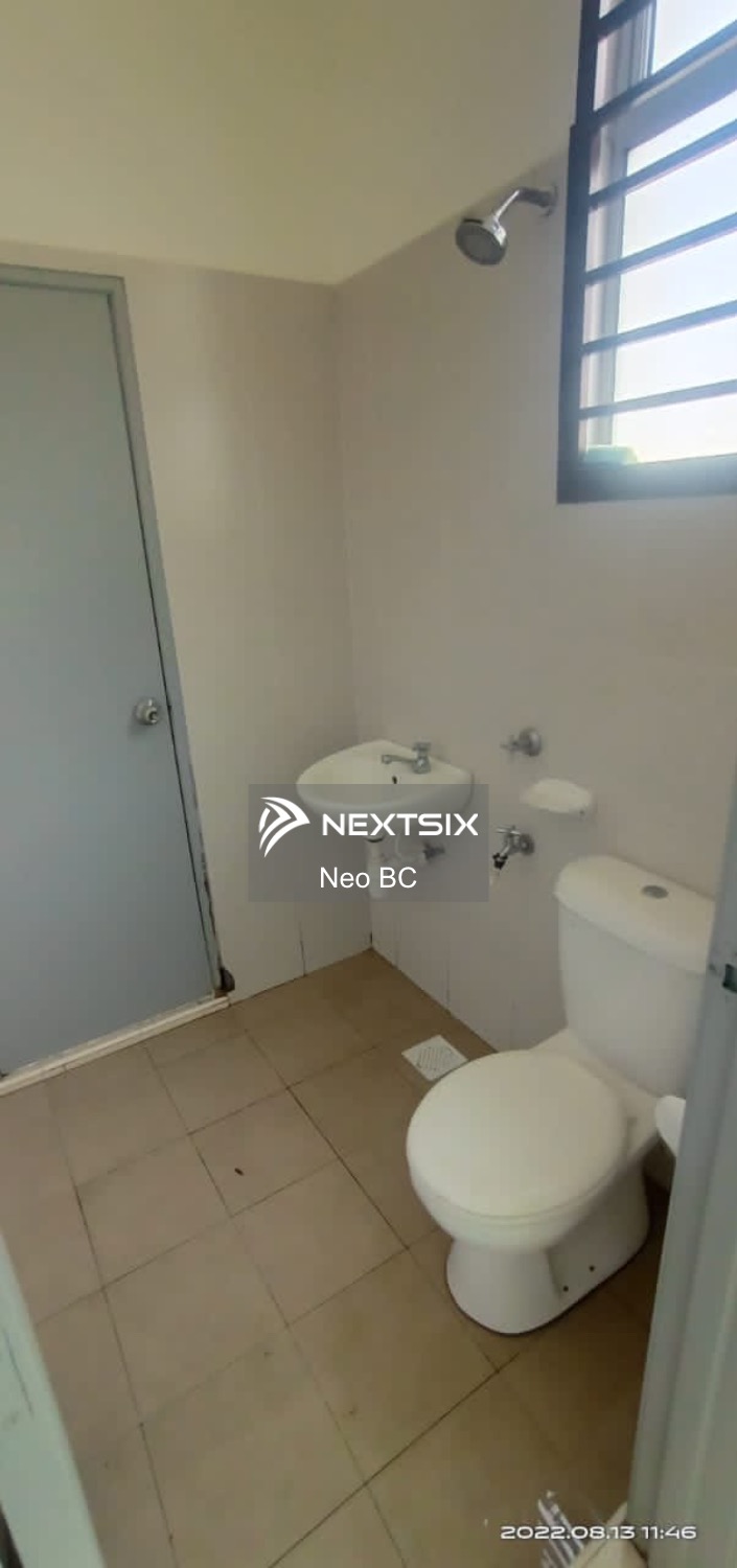 Semi-detached House For Sale in Kulai Johor - Image 5