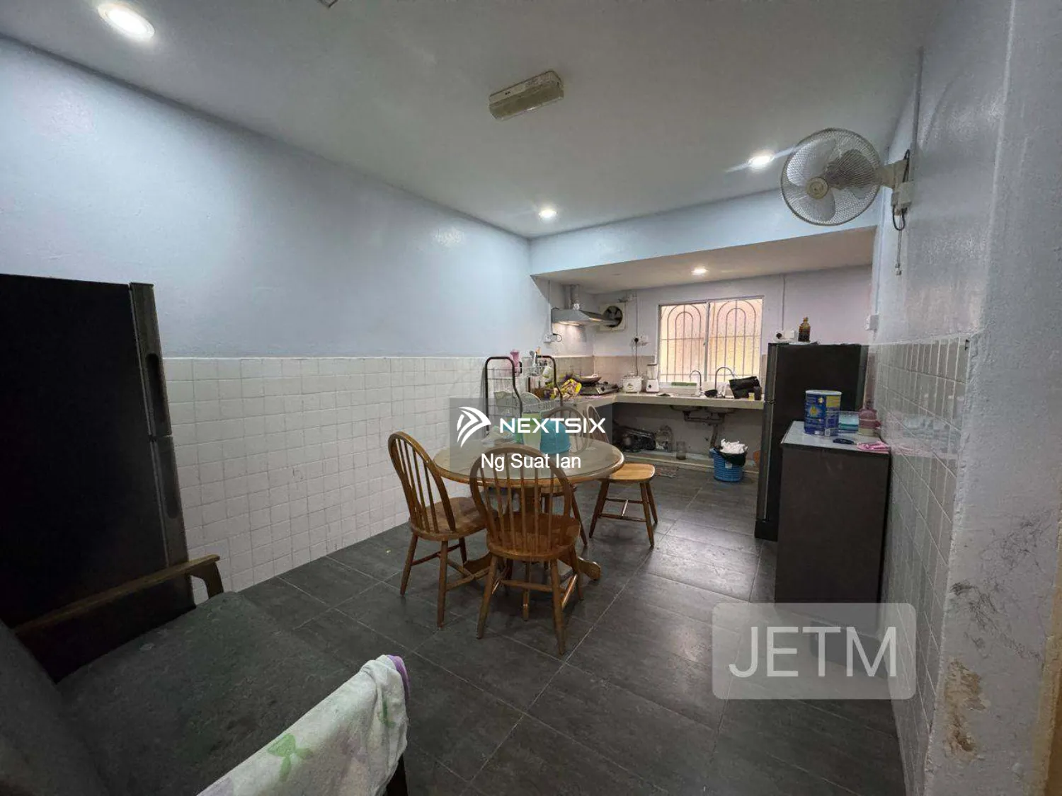 Semi-detached House For Sale in Klang Selangor