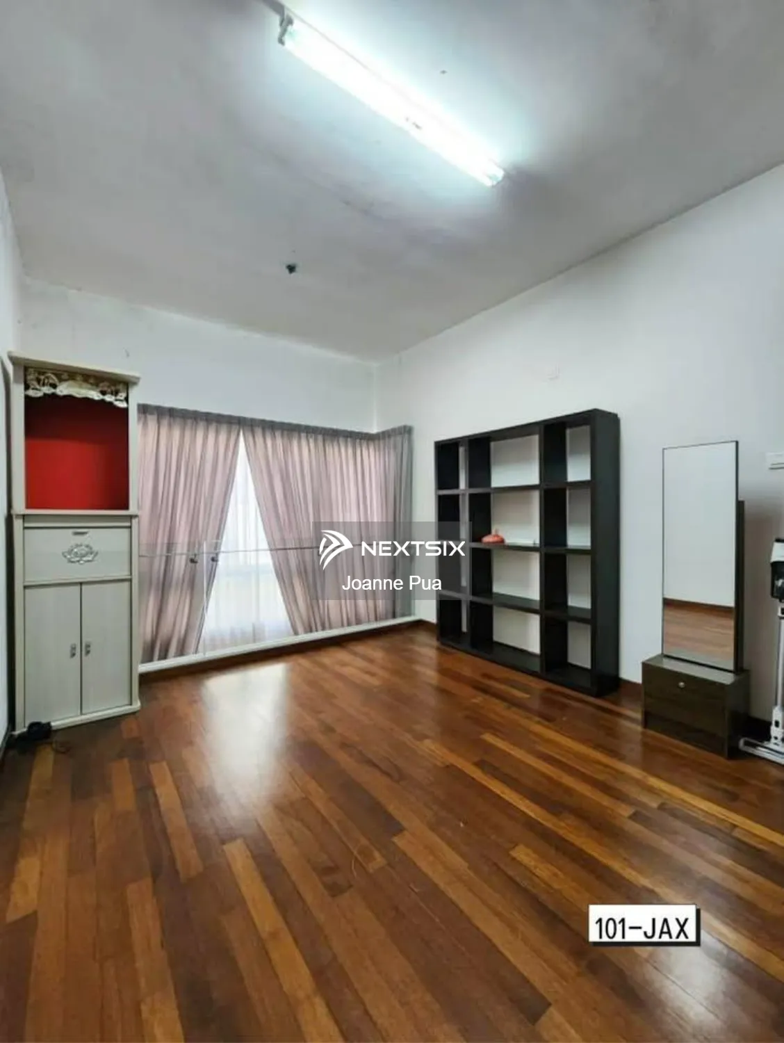 Semi-detached House For Sale in Klang Selangor - Image 5