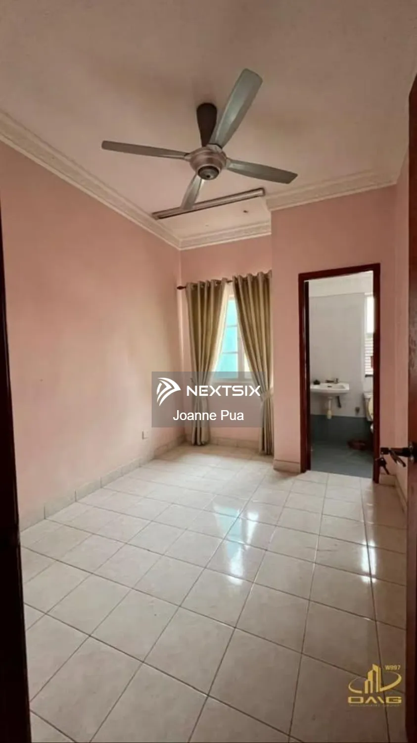 2-sty Terrace/Link House For Sale in Bandar Botanic Selangor - Image 3