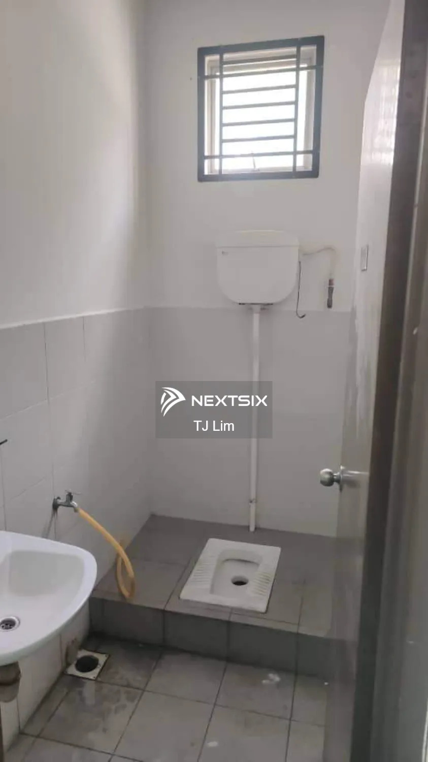 Shop For Sale in Gelang Patah Johor - Image 7