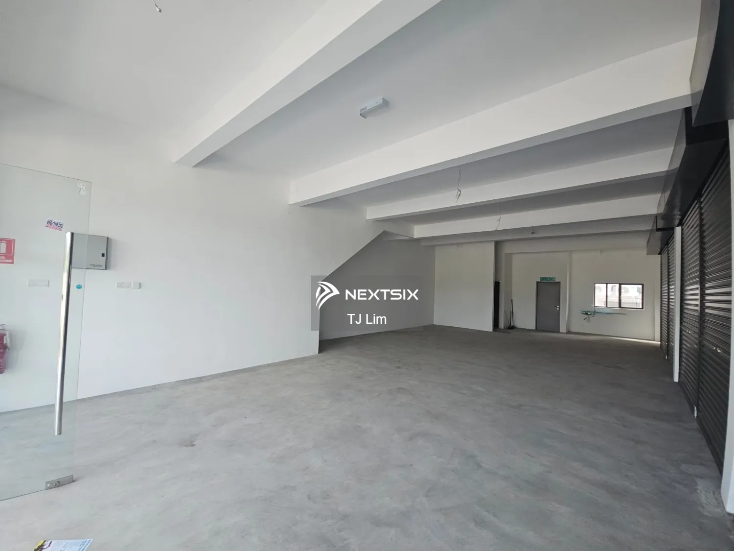 Jacaranda, Senai I-PARK SAC Shoplot