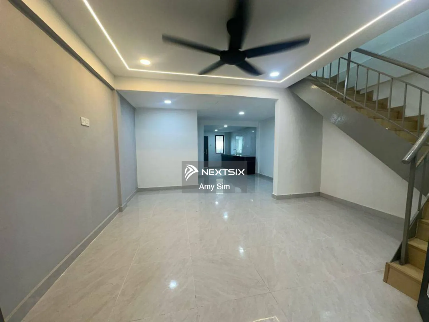 Double Storey Low Cost Terrace House @ Taman Mount Austin, 3 mins drive to Aeon Tebrau, Toppen Shopping Centre, very nearby to center of Mount Austin, roundabout 旁边