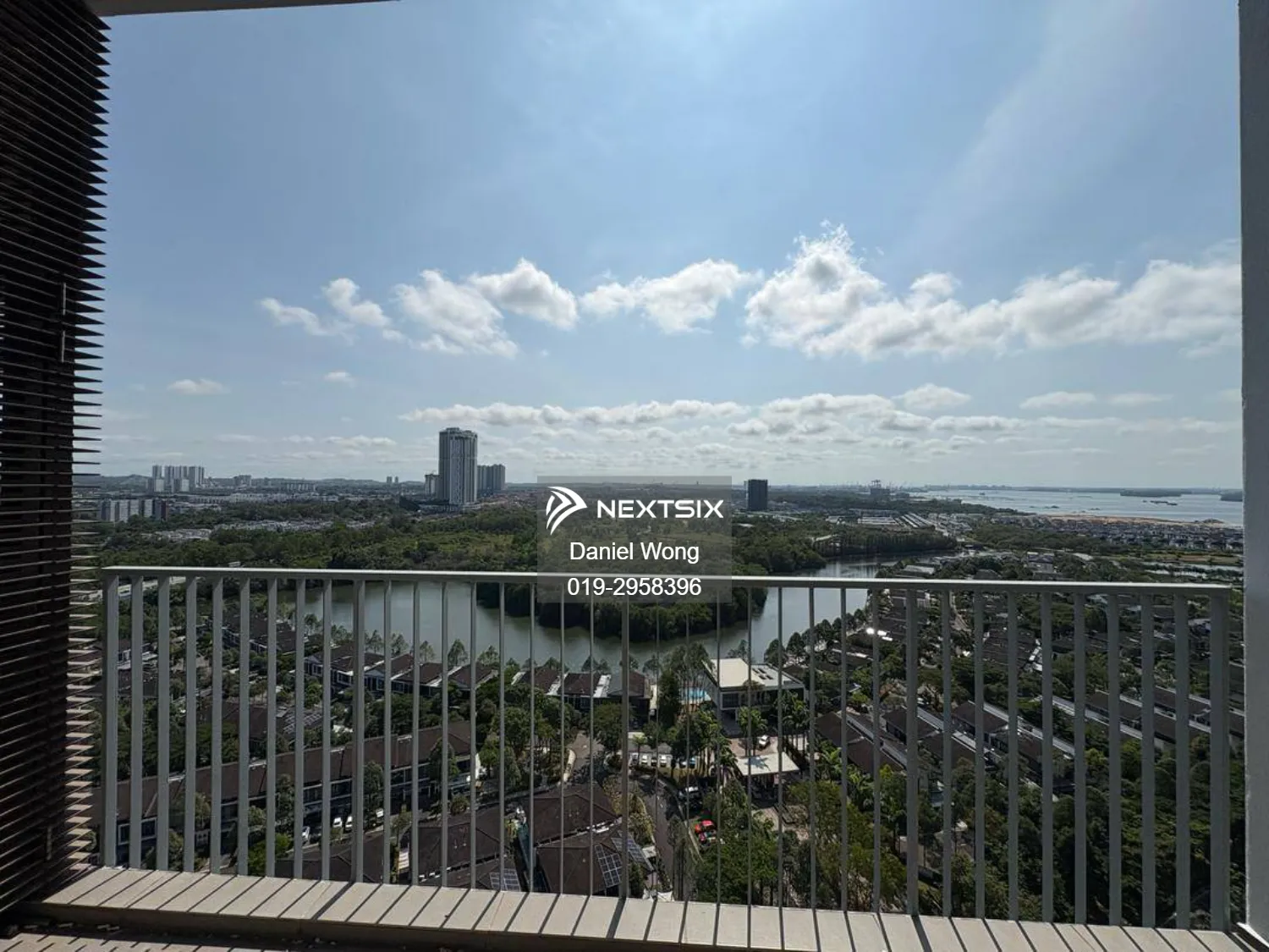 Senibong Cove - The WaterEdge Apartments